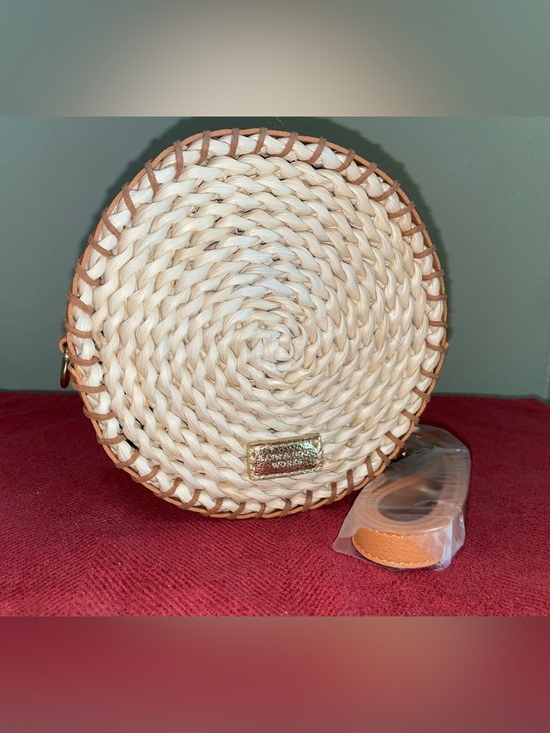 Bath & Body Works Handbags - Bath & Body Works Round Straw Shoulder/Crossbody/Cosmetics Bag NWT